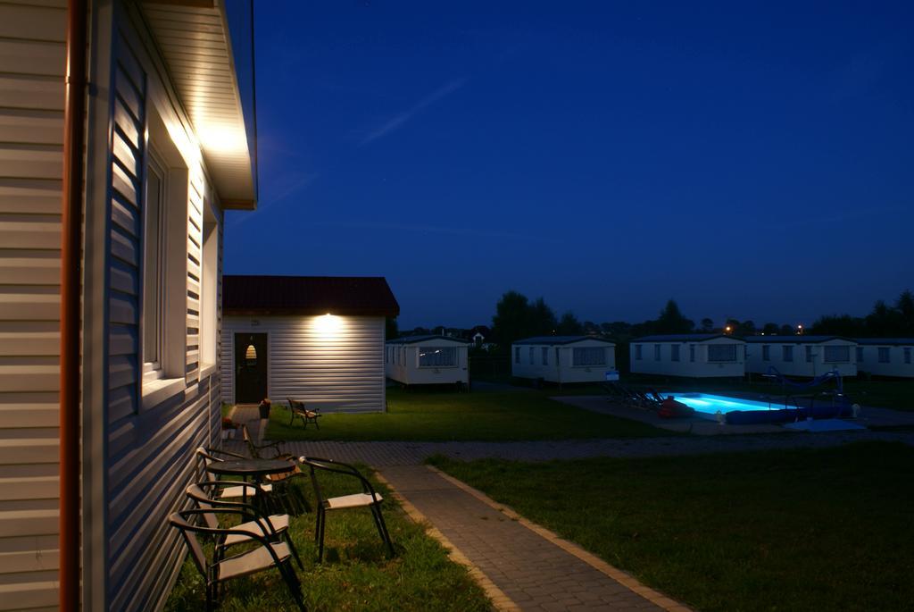 Cuma Camp Villa Sarbinowo Exterior photo